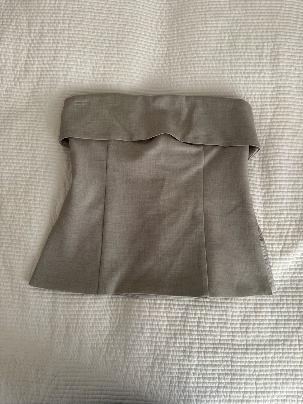 Aritzia Babaton strapless top